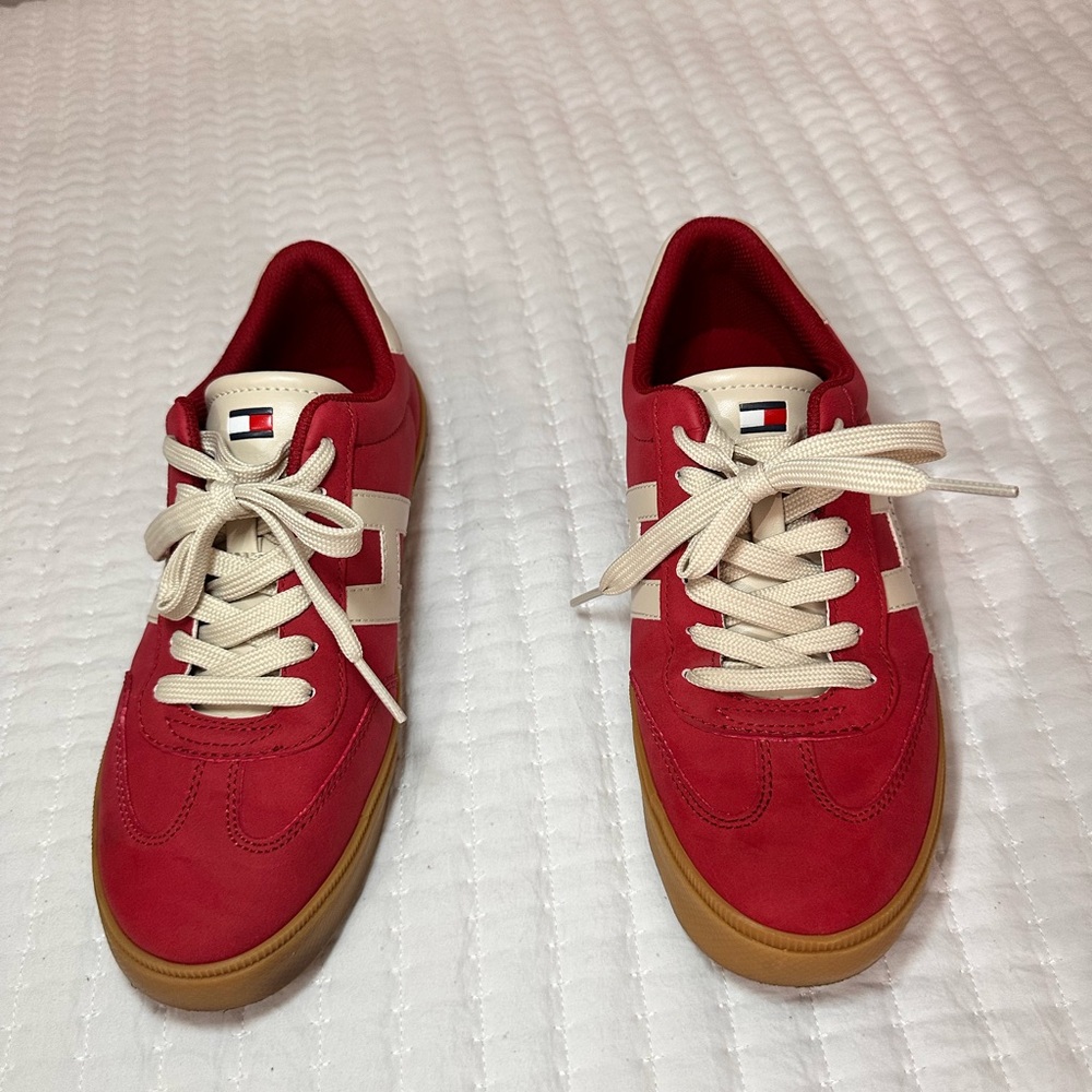 Tommy Hilfiger Red  and White/Cream Casual Sneakers women’s 8.5 - Picture 8 of 8